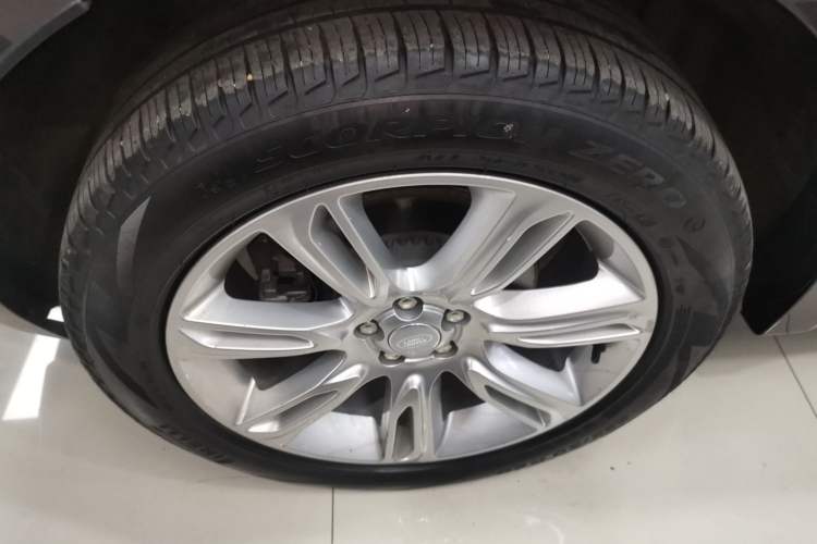 Used Land Rover Range Rover Velar 2022 250 PS Sparkling Heritage Edition
