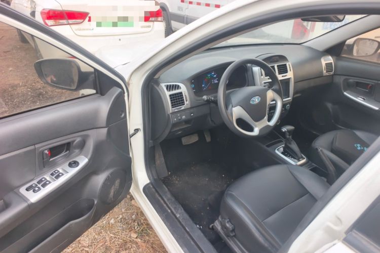 Used  300E 2017 Standard Model