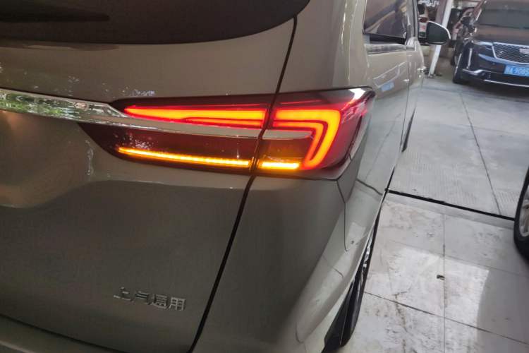 Used Buick GL8 2022 Land Business Class 652T Luxury Model
