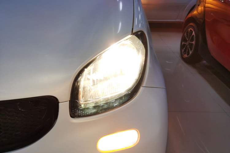 Used  fortwo 2016 0.9T 66kW Hardtop Pioneer Edition