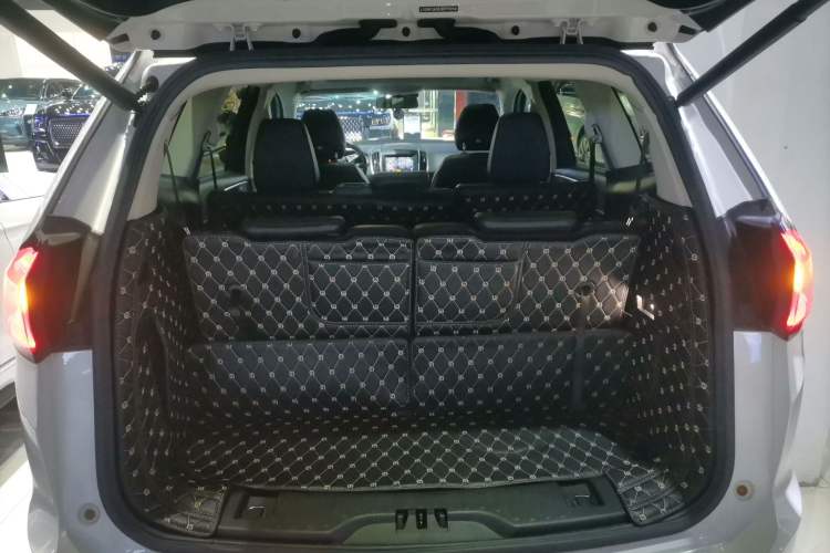 Used Ford Edge 2018 EcoBoost 245 Two-Wheel-Drive Titanium 7-Seater China V Standard
