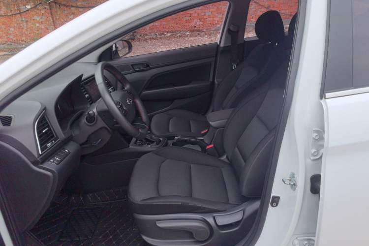 Used Hyundai Elantra 2018 1.4T Dual-Clutch Xuan Dong · Dynamic Edition