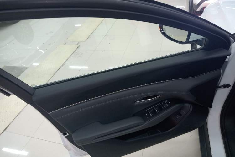 Used BYD Qin L 2025 DM-i Smart Drive 120KM Superior Model
