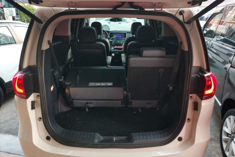 Used GAC Trumpchi M8 2020 390T Deluxe Edition
