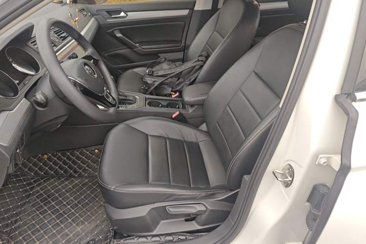 Used Volkswagen Lamando 2015 230TSI DSG Fashion Edition