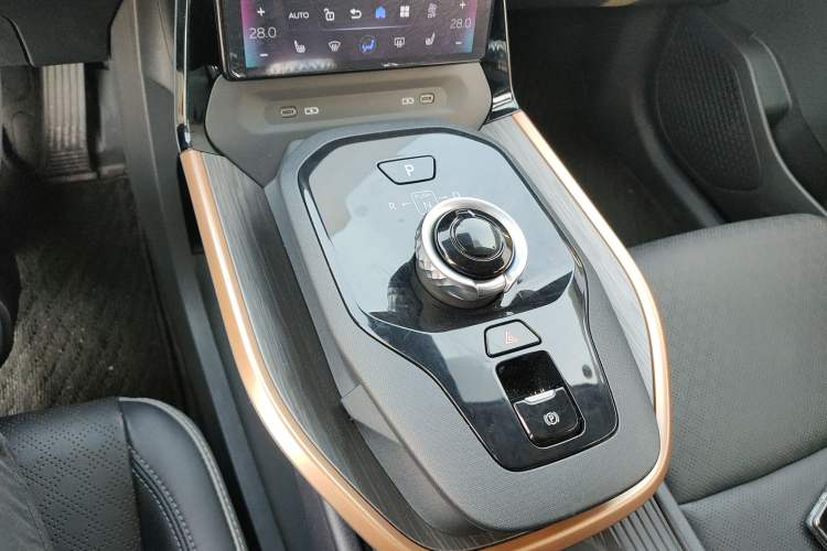 Used Toyota bZ3 2023 616 km Long-Range Premium
