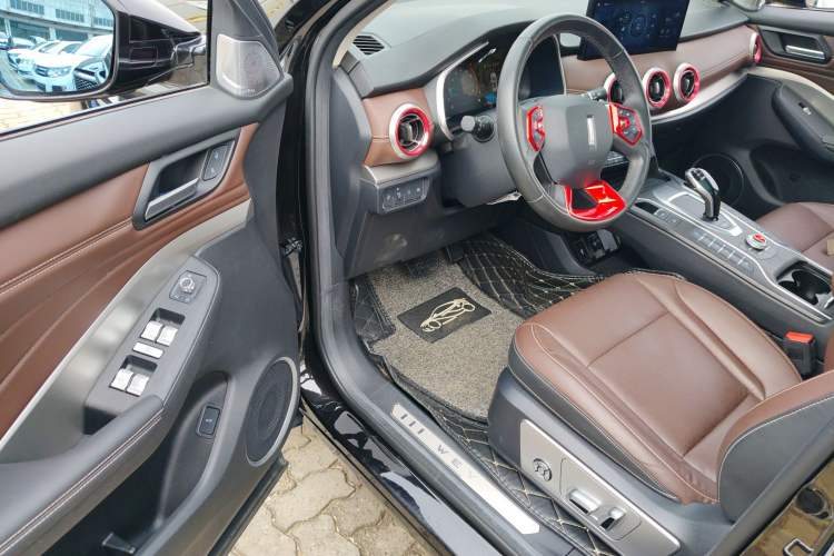 Used Wey VV6 2020 2.0T Two-Wheel Drive Smart Protection+
