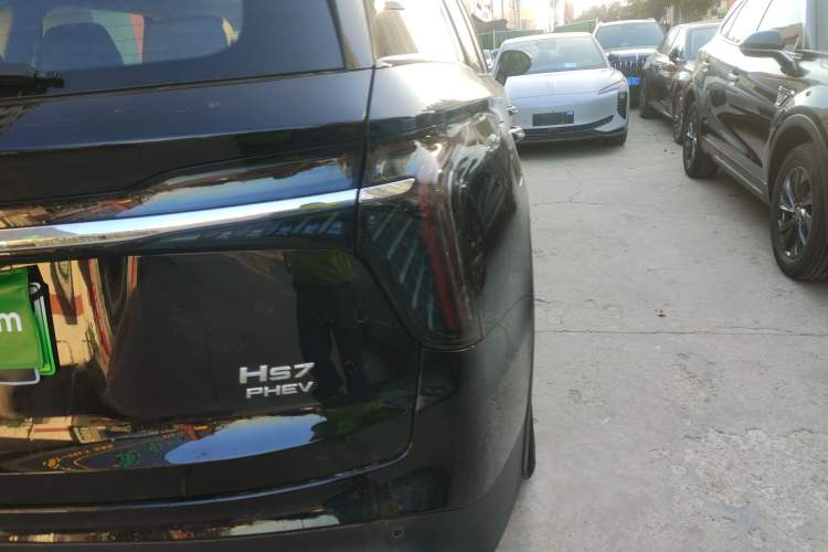 Used Hongqi HS7 PHEV 2024 2.0T PHEV Four-Wheel Drive Flagship Edition 6 Seats