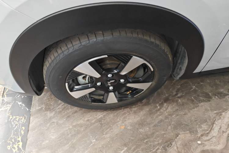 Used Wuling Bingo PLUS 2024 401 km Flagship Edition Four-Seater Version
