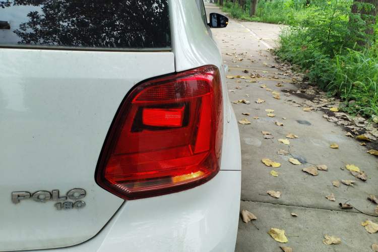Used Volkswagen Polo 2016 1.6L Automatic Comfort Model
