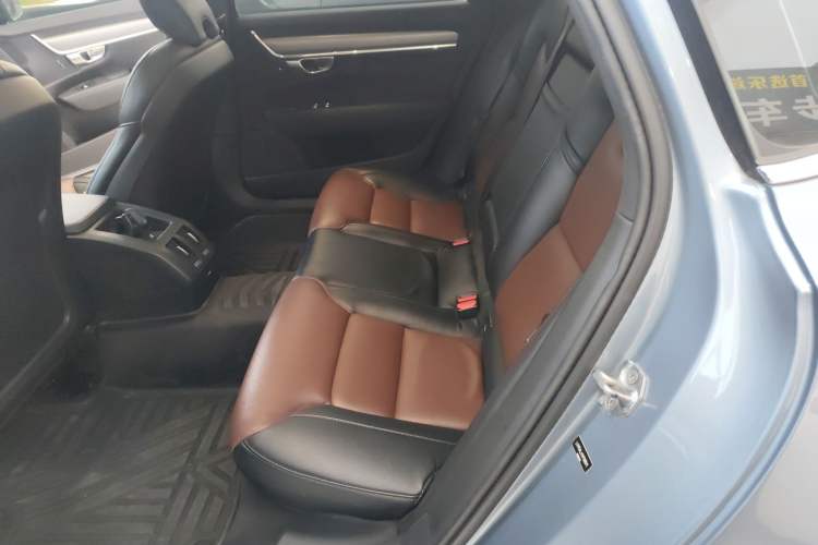 Used Volvo S90 2019 T4 Zhiyi Edition
