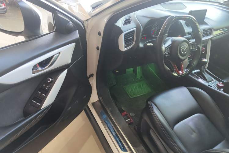 Used Mazda CX-4 2018 2.0L Automatic Two-Wheel Drive Blue Sky Exploration Version China V Standard
