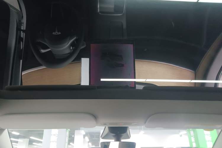 Used Tesla Model Y 2022 Long-Range All-Wheel-Drive Version
