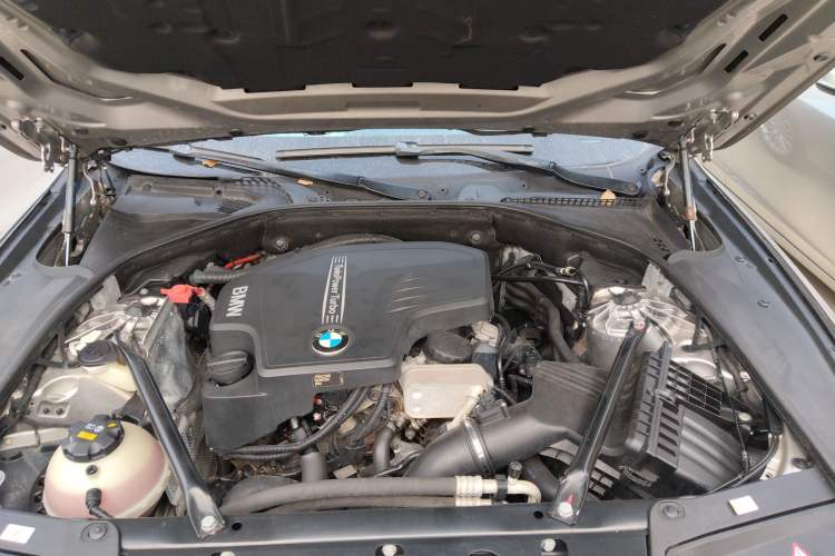 Used BMW 5 Series 2014 525Li Luxury Design Package
