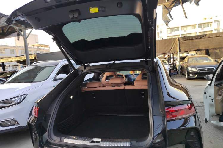 Used BYD Song L EV 2025 662 km Advanced Intelligent Driving Version
