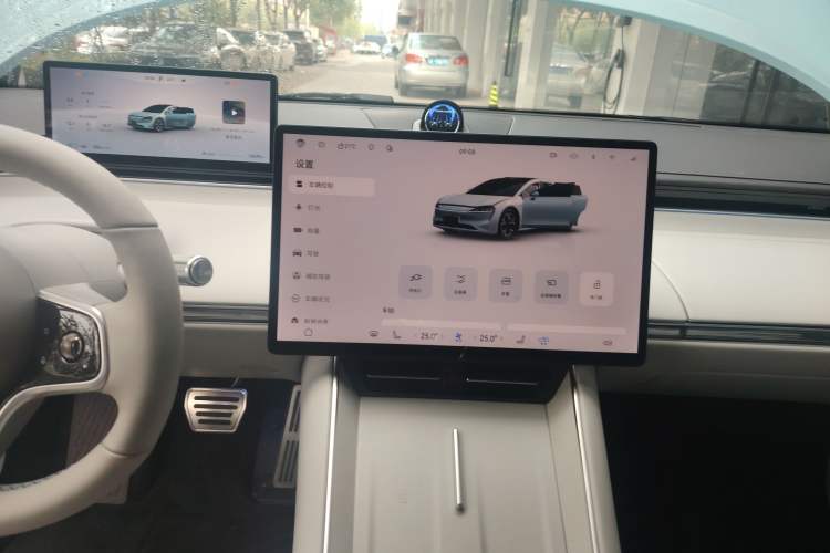 Used Hima Luxeed S7 2025 855 km Max