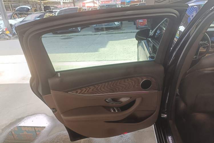 Used Mercedes-Benz E-Class 2023 Updated E 300 L Fashion Edition
