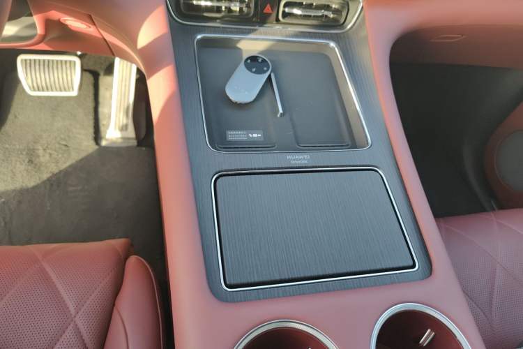 Used Hima AITO M8 2025 Extended-Range Ultra Version 53.4 kWh 5-Seater Edition