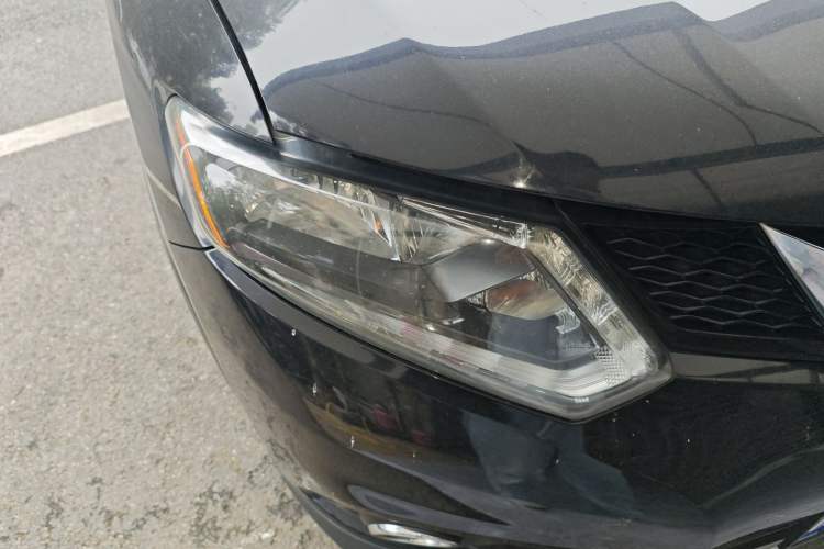 Used Nissan X-Trail 2014 2.5L CVT Leading Edition 4WD
