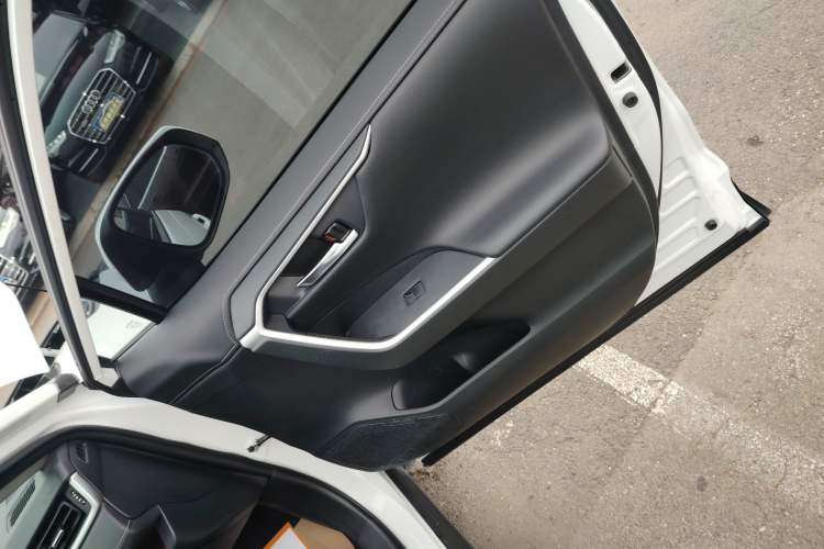 Used Toyota RAV4 2022 2.0L CVT Two-Wheel Drive Prestige Edition
