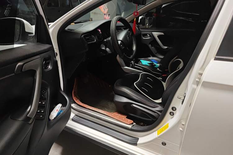 Used Citroen C3-XR 2015 1.6L Automatic Pioneer Model
