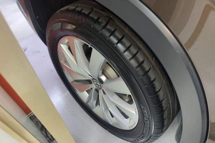 Used Volkswagen Tayron 2020 330TSI Two-Wheel Drive Luxury Connected Pro Edition
