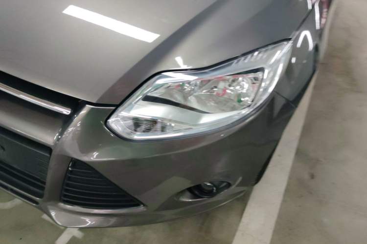 Used Ford Focus 2012 Sedan 1.6L Automatic Comfort Model
