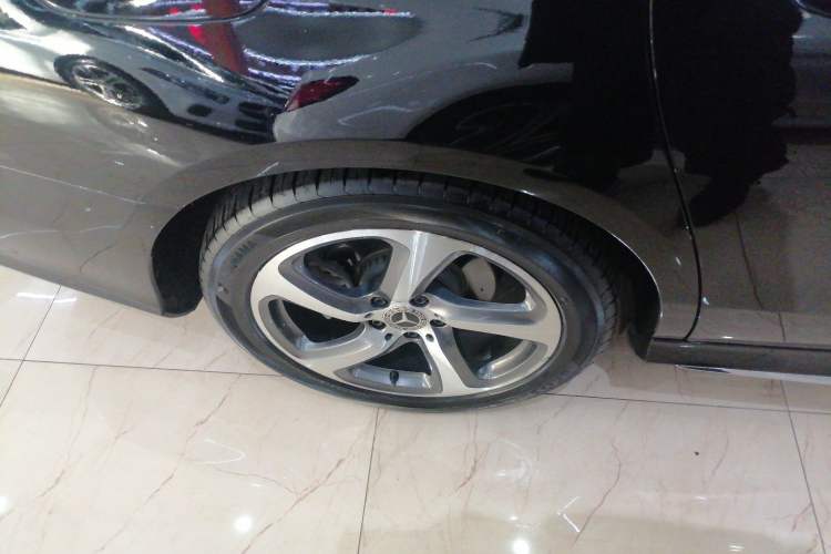 Used Mercedes-Benz E-Class 2018 Facelift E 200 L Sport 4MATIC
