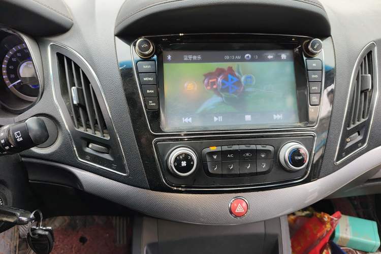 Used JAC Refine S5 2015 2.0L Manual Comfort Version
