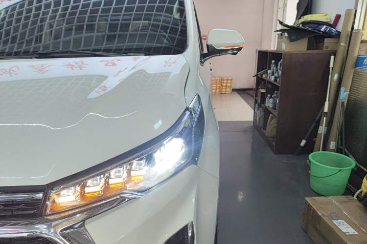 Used SAIC MAXUS G20 2021 Facelifted PLUS 2.0T Gasoline Automatic Luxury Edition
