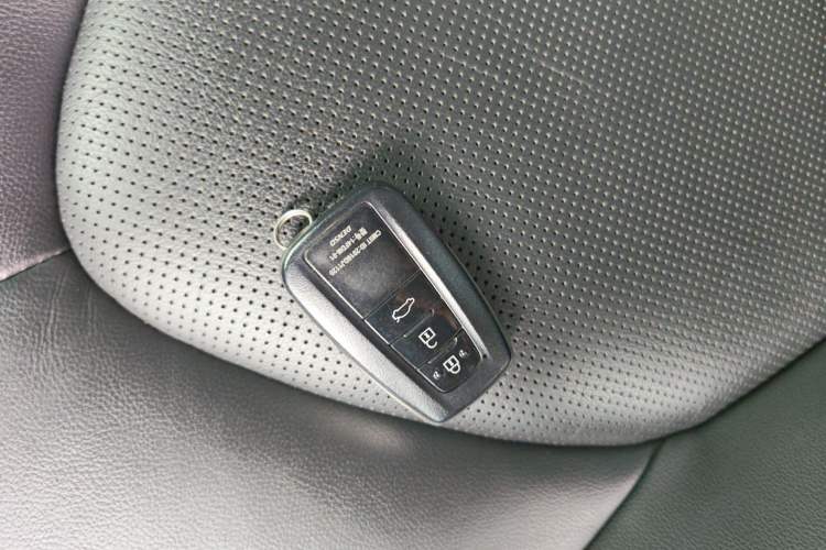 Used Toyota Camry 2018 2.5G Luxury Edition
