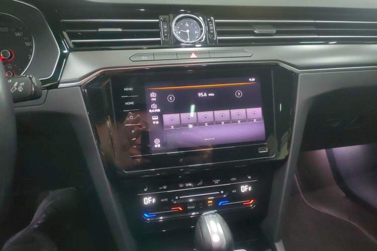 Used Volkswagen Magotan 2020 330TSI DSG Leading Model
