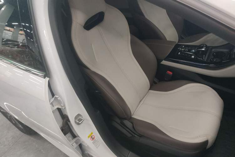 Used BYD Qin PLUS 2024 HONOR Edition DM-i 55KM Leading Model
