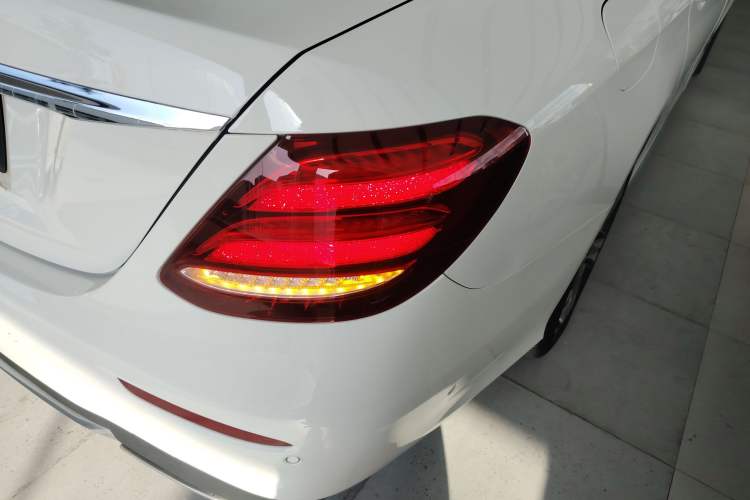 Used Mercedes-Benz E-Class 2019 E 200 L Sport Edition
