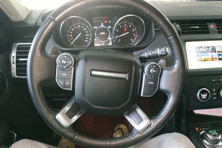 Used Land Rover Discovery 2018 3.0 SC V6 SE
