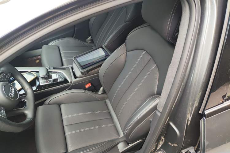 Used Audi A4L 2023 40 TFSI Luxury Dynamic Model
