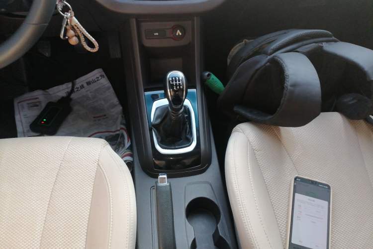 Used Baojun 310W 2017 1.5L Manual Comfort Version China VI Emission Standard