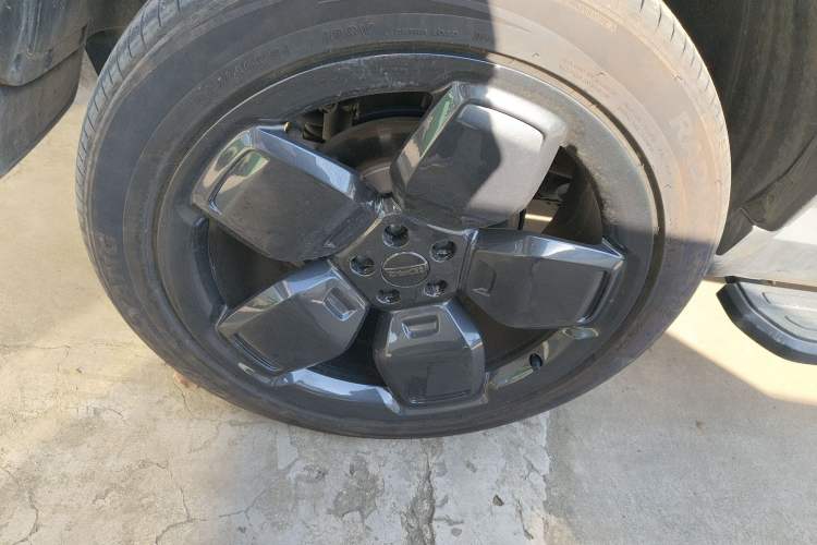 Used  V23 2025 501 Four-Wheel Drive Intelligent Driving Version
