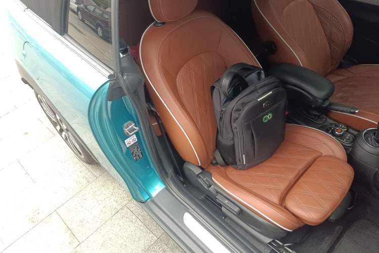 Used  MINI 2018 1.5T COOPER CABRIO Artist