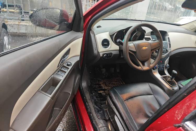 Used Chevrolet Cruze 2015 1.5L Classic SL MT
