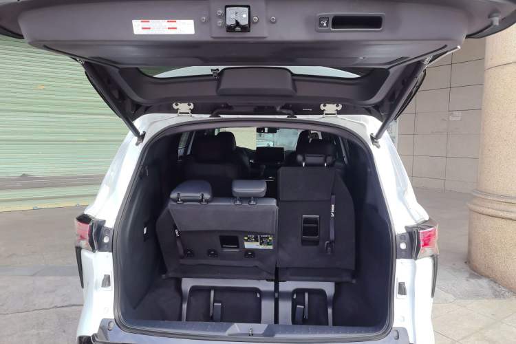 Used Toyota Sienna 2021 2.5L Hybrid Premium Edition