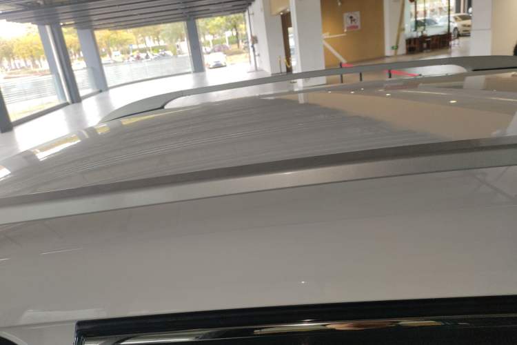 Used Volkswagen Tharu 2023 300TSI Two-Wheel-Drive Crescent Edition