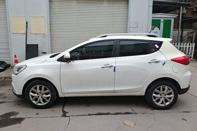 Used  Refine S2 2015 1.5L CVT Luxury Smart Version
