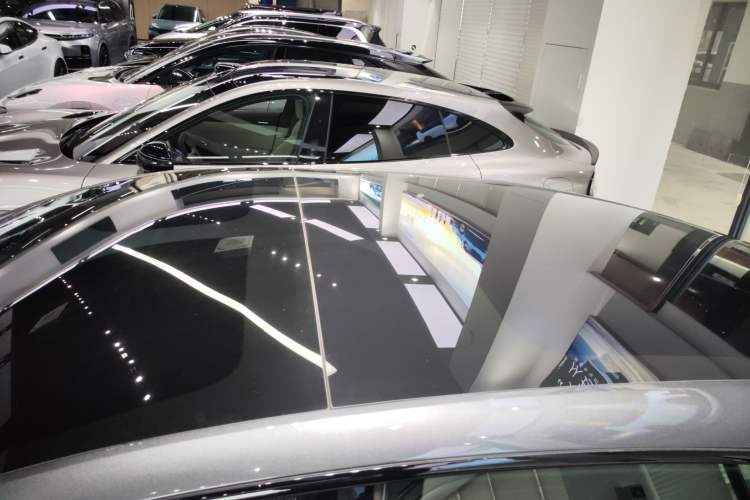 Used  12 2025 Ultra Extended-Range Edition
