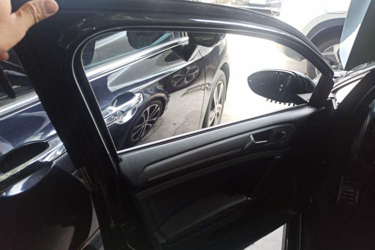 Used Volkswagen Golf 2016 1.4TSI Automatic R-Line
