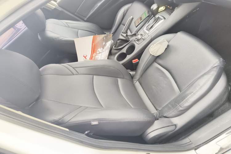 Used Mazda Mazda 3 Axela 2016 Sedan 1.5L Automatic Comfort Model
