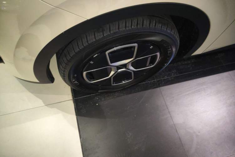 Used AION UT 2025 330 Starlight Edition