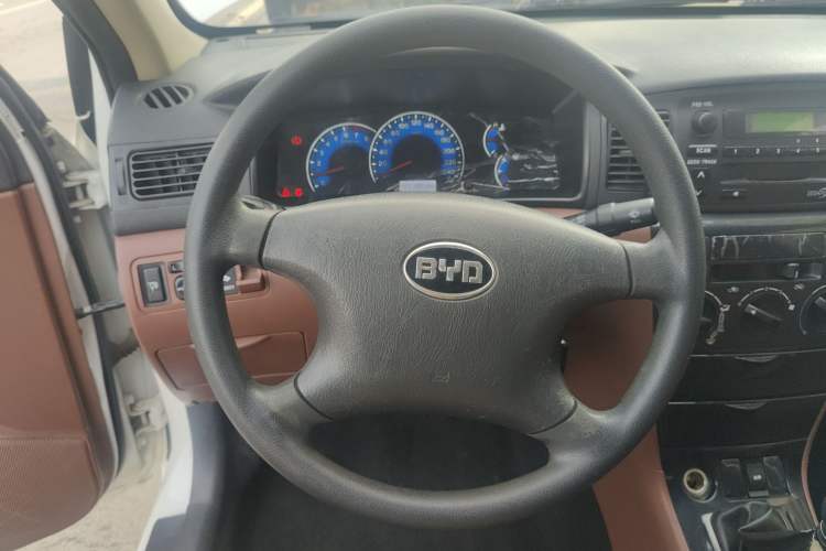 Used BYD F3 2012 Energy-Saving Edition 1.5L Manual Comfort Model
