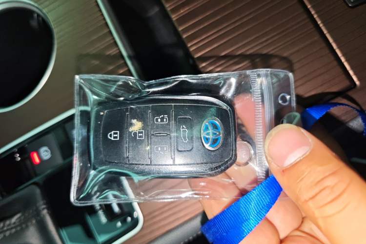 Used Toyota Granvia 2023 2.5L Hybrid Prestige PLUS Edition
