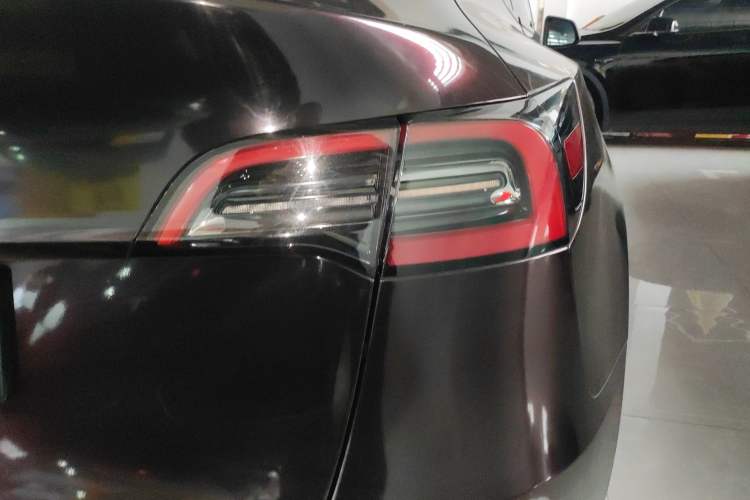 Used Tesla Model Y 2022 Long-Range All-Wheel-Drive Version
